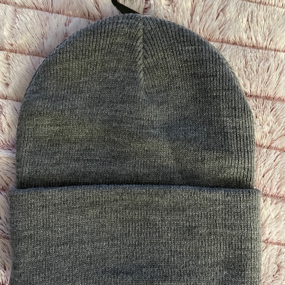 Winter hat - Picture 2 of 5